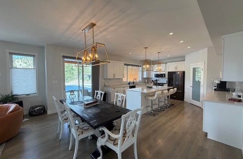 Okanagan-Similkameen House | Sendero Pool House - Lawrence Ave