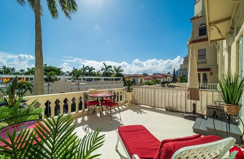 Palm Beach Condo | Sensational Palm Beach Island with Grand Terrace