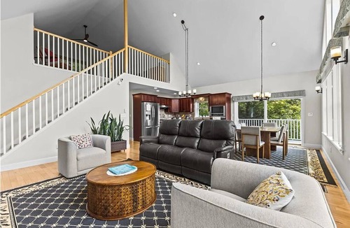 Hinesburg House | Serene 3-bedroom home in Hinesburg, Vermont, overseeing Adirondack.