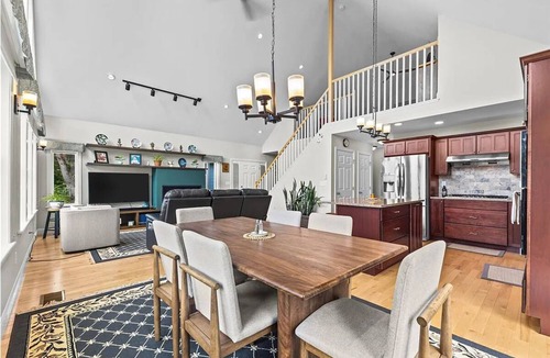 Hinesburg House | Serene 3-bedroom home in Hinesburg, Vermont, overseeing Adirondack.