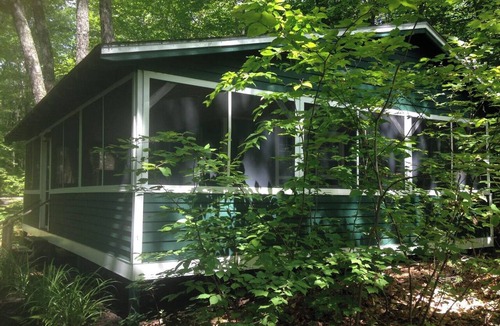 Center Lovell Cottage | Serene 5 bedroom cottage on Kezar Lake in Lovell perfect for family getaways.