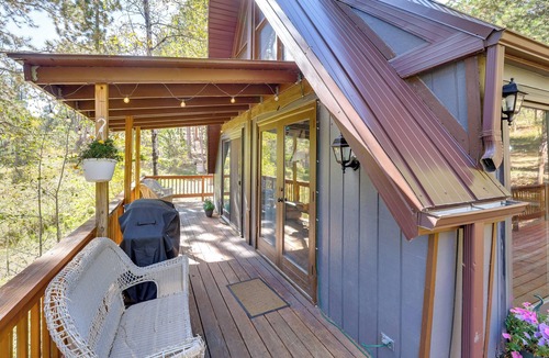 Rapid City Cottage | Serene Black Hills Forest Cabin w/Wraparound Deck