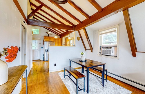 Clarendon House | Serene dog-friendly guest house with mountain views, fireplace, & firepit