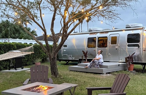 Vero Beach Cabin | Serene Lakeside Camper Retreat
