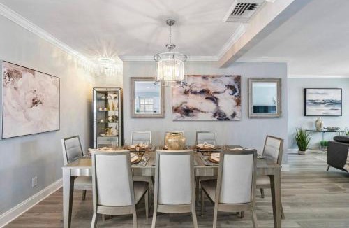 Old Northwood House | Serene WPB Escape Pool Near Beach