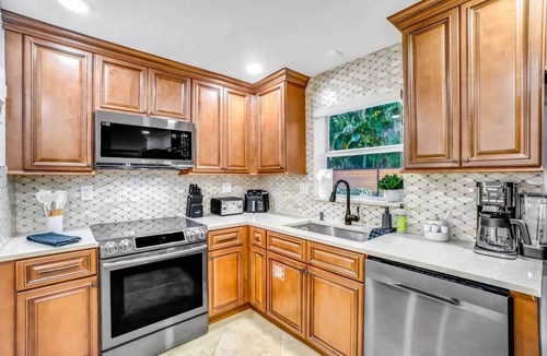 Beachway Estates House | Serenity Pool Close to beach 5 BDR