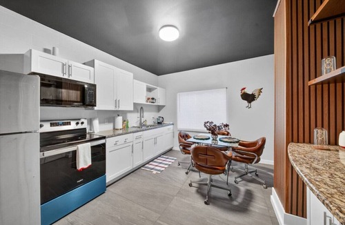Maple Heights House | Shade of Love I Adult Themed Escape