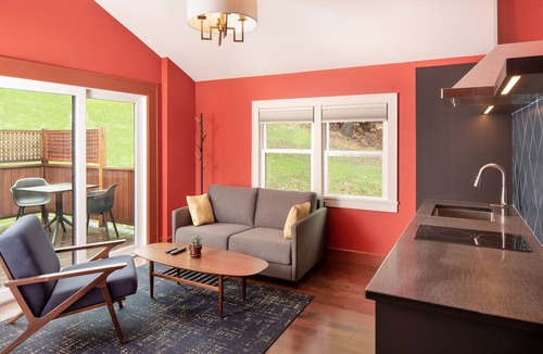 Shelburne Hotel | Shelburne Springs