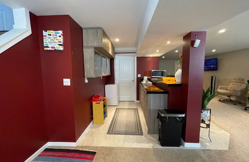 Jasper Place House | Shibly's Retreat Near West Edmonton Mall