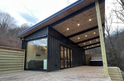 Almont Apartment | Shipping Container at Double Nickel Farm