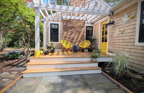 North Eastham House | Silly Goose: Beach Days, Game Nights & Chill with A/C, Wi-Fi & Room for 8!