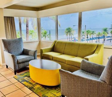 Central Beach Resort | Silver Seas Beach Resort