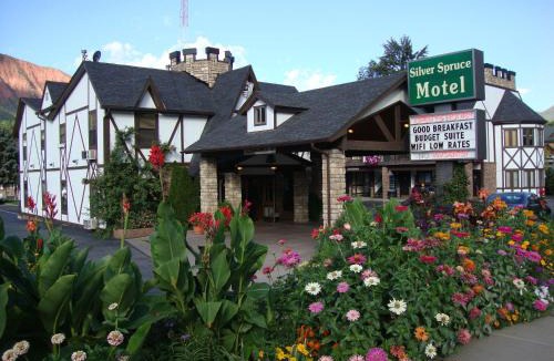Glenwood Springs Hotel | Silver Spruce Inn