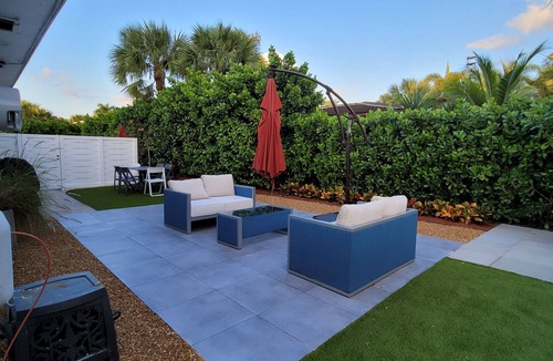 Palm Beach Shores House | Singer Island 2 bedroom w/free parking- no stairs (South unit)