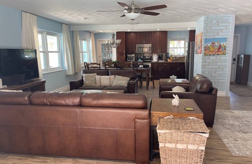 Singer Island House | Singer Island 4 bedrooms heated pool only steps away from our beautiful beach