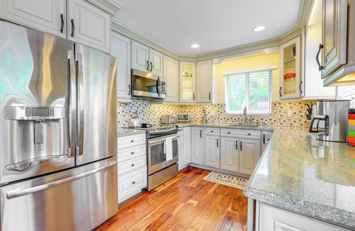Singer Island Apartment | Singer Island Condo: Walk to Beach & Marina!