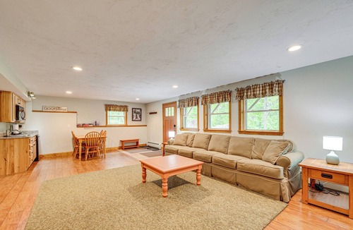 North Conway Cabin | Ski, Hike & Fish: Chalet w/Hot Tub in Conway