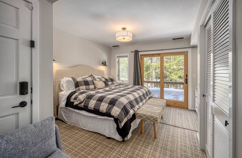 Carroll Condo | Ski-in/Out 1st on Mountain Lux Suite + Kitchenette