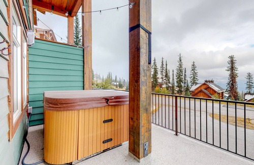 Big White Ski Resort Condo | Ski-in/out village center condo with private hot tub & mountain views