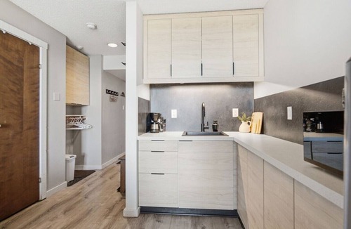 Big White Ski Resort Condo | Ski-In/Ski-Out Studio | Mountain Views