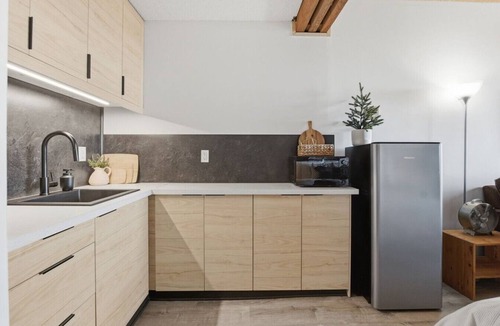 Big White Ski Resort Condo | Ski-In/Ski-Out Studio | Mountain Views