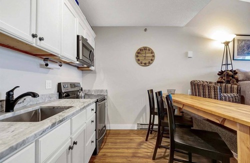 Sunday River Area Condo | Ski-In/Ski-Out Sunday River Condo: Sunrise C-105