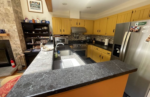 Carrabassett Valley Condo | Ski In, Ski Out condo in prime location! Short, flat walk to restaurants/bars!