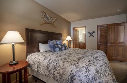 Winter Park Apartment | Ski Slope View Remodeled Zephyr Mountain Lodge Condo condo