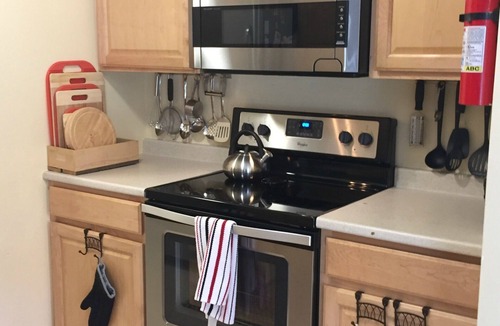 Stratton Mountain Condo | Ski Stratton Mountain - walk & shuttle to slopes!’