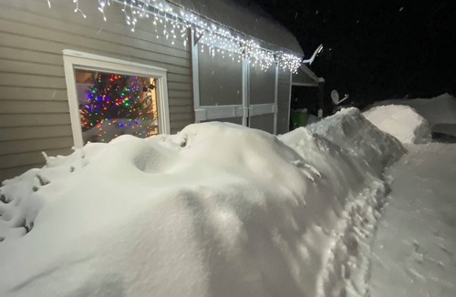 Dorset House | Skiing house Serene 3-bedroom house with AC in charming Dorset