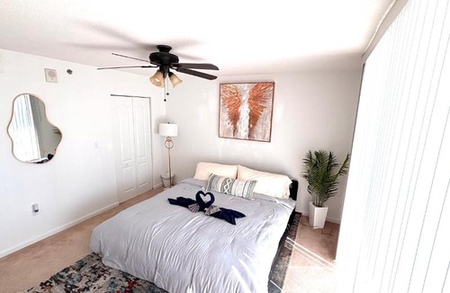 Brickell Apartment | Skyline Dreams | Elegant Condo with Bay Views