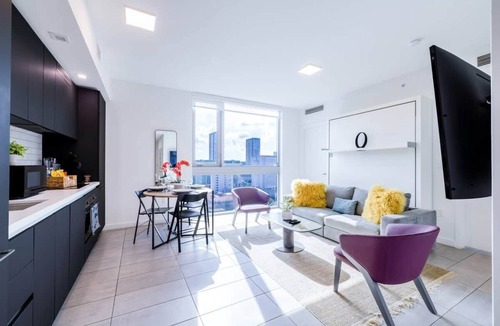 Downtown Miami Apartment | Skyline View Condo with Pool