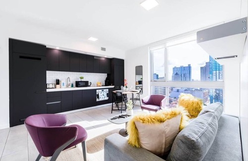 Downtown Miami Apartment | Skyline View Condo with Pool