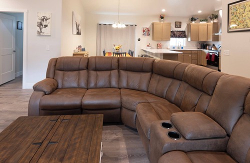 Cody House | Skyview Play and Stay Retreat