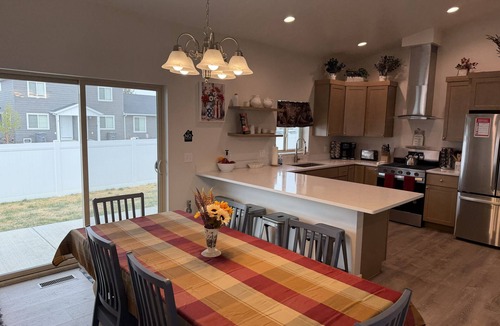 Cody House | Skyview Play and Stay Retreat