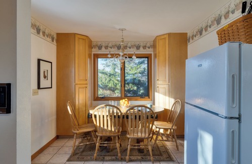 Glenwood Springs House | Sleeps 16, Secluded 7BDR Retreat on 71 Priv Acres | Elkstone Lodge by AvantStay