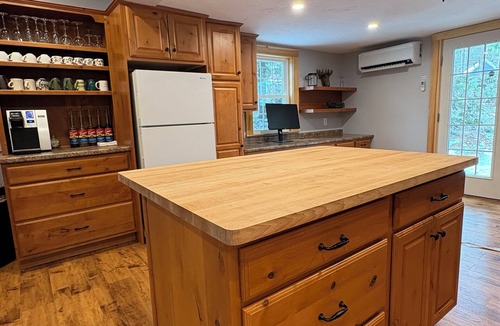 North Conway House | Sleeps 20 In Village 10 Bath Hot Tub