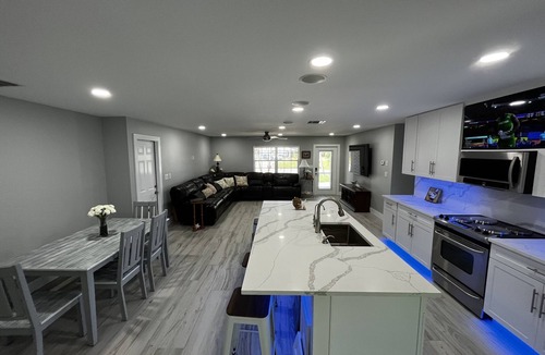 Pompano Beach House | Sleeps 8 - 2 bedroom/bath & Study Remodeled Monthly