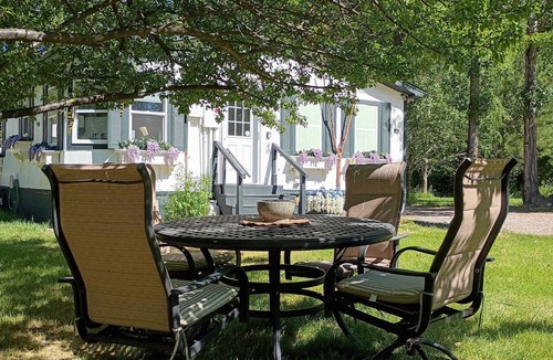 Carbondale Apartment | Slice of Heaven. Vacation or Workation - Perfect Get-Away by the River and Trail