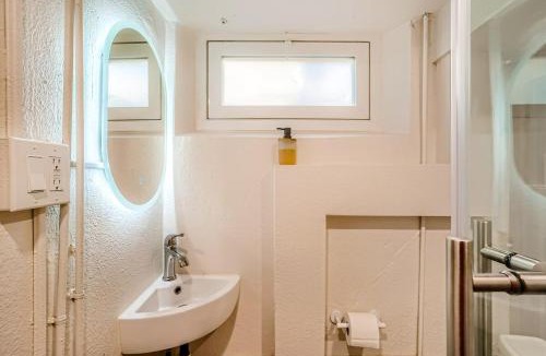 West Colfax House | Sloans Lake Basement Suite