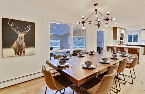 Old Town House | Slopeside Chalet on River Next To WP Resort I Fantastic Views I Private Hot Tub I Gas Firepit I Game Room I Activity Program