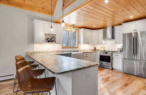 Sunday River Area Ski Chalet | Slopeside Chalet w/Hot Tub, Sauna & Game Room