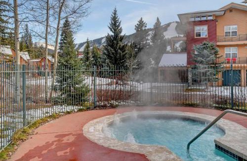 Winter Park House | Slopeside Villa 90 I Hot Tub I Great Views I Activity Program