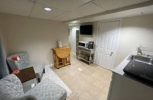 West Roxbury Apartment | Small In-law apartment