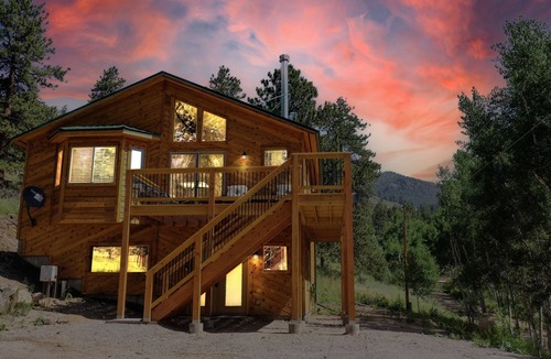 Bailey Cabin | Small Town Charm -Stunning Mtn Views - Sauna- AC - Pike Forest Paradise