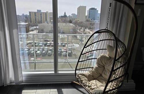Saskatoon Downtown Apartment | Smart Stylish Downtown Condo- 2 bedrooms