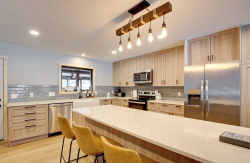 Eagle River Cottage | Snowmobile & Enjoy Eagle River! Southside Lodge