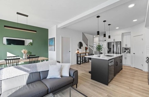 Cochrane House | Sol Haus | Modern Retreat in Cochrane