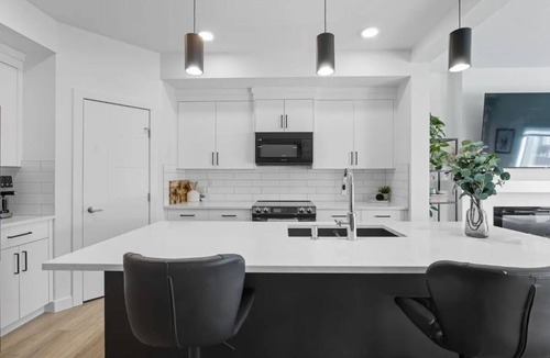 Cochrane House | Sol Haus | Modern Retreat in Cochrane
