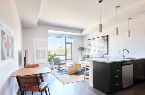 University Park Apartment | Sonder at University Park | One-Bedroom Apartment